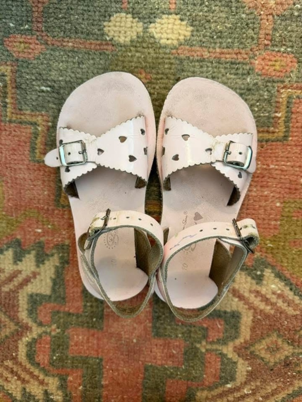 Kids Pink Heart Cutout Buckle Sandals